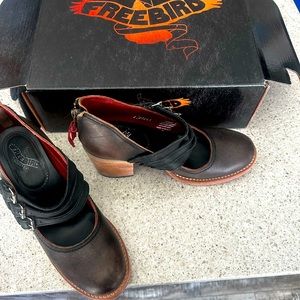 Ramsay shoe by Freebird size 7